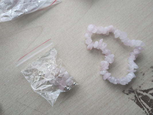 ROSE QUARTZ CRYSTAL CHIP BRACELET AND EARRING SET JOBLOT OF 19 - BRAND NEW