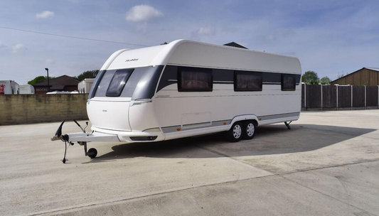 2021 HOBBY 650 PRESTIGE CARAVAN – FIXED BED | END LOUNGE >>--NO VAT ON HAMMER--<<