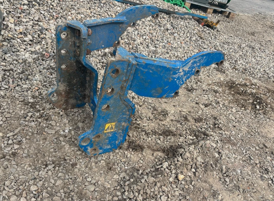 FORD TRACTOR FRONT BRACKET & LOADER WEIGHT BLOCK