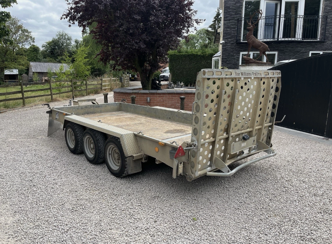 IFOR WILLIAMS GH146 TRI-AXLE PLANT TRAILER >>--NO VAT ON HAMMER--<<