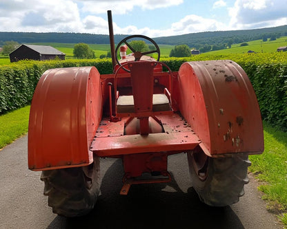 ALLIS CHALMERS U TRACTOR – TIDY