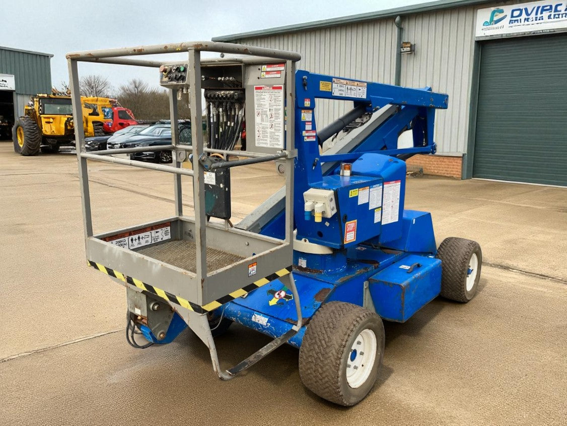 2013 NIFTYLIFT HR12 CHERRY PICKER / SCISSOR LIFT ACCESS PLATFORM