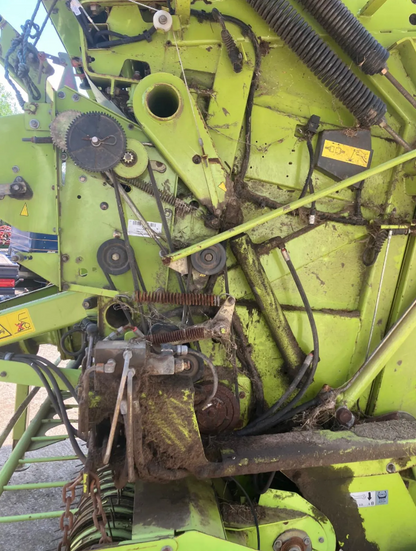 CLAAS VARIANT 260 ROUND BALER
