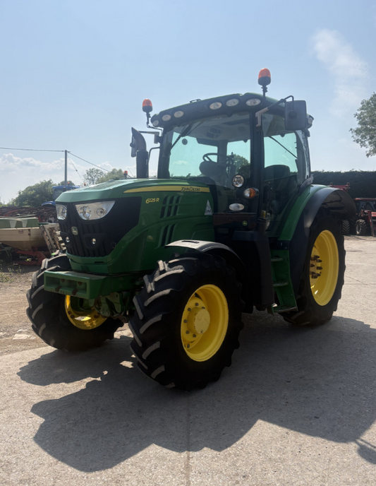 JOHN DEERE 6125R TRACTOR WITH LOADER