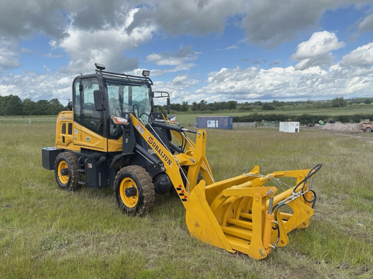 UNUSED WHEELED LOADER WITH MUCK GRAB