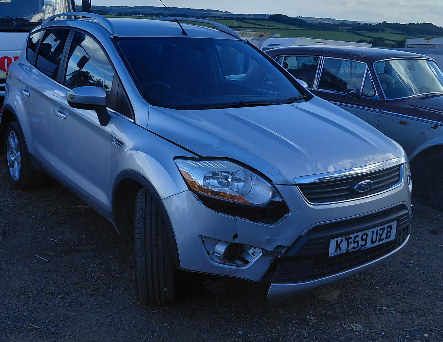 FORD KUGA 2.0 DESIAL MANUAL 4X4 STARTS DRIVES SPARES OR REPAIRS