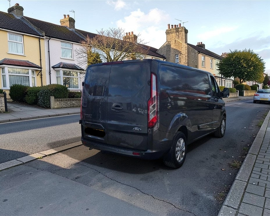 **(ONLY 80K MILEAGE)** 2020 FORD TRANSIT CUSTOM 300LIMITD EBLUE L2H1 1996CC MANUAL VAN
