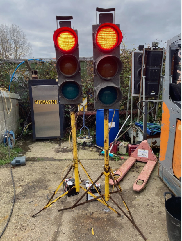 PIKE XL2 X-LITE TRAFFIC LIGHTS – BATTERY POWERED 2-WAY SYSTEM