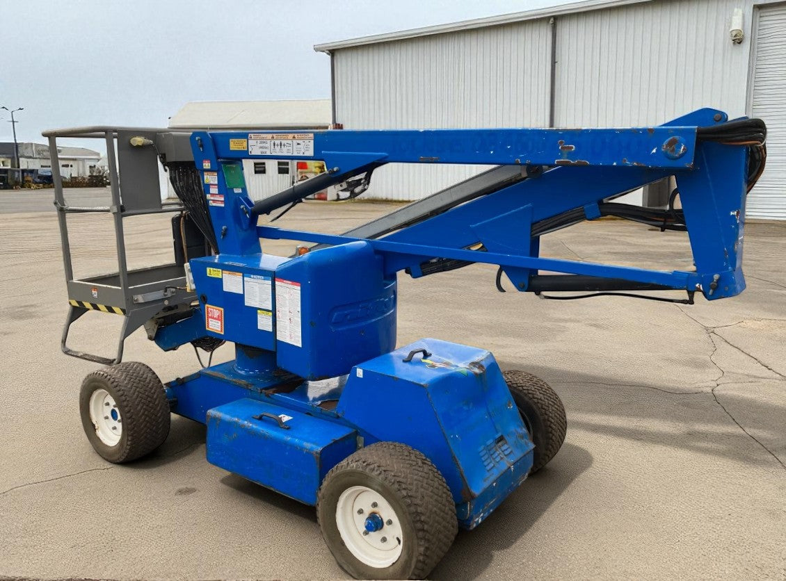 2013 NIFTYLIFT HR12 CHERRY PICKER / SCISSOR LIFT ACCESS PLATFORM