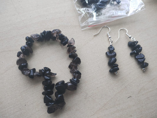 SMOKEY QUARTZ CRYSTAL CHIP BRACELET AND EARRING SET JOBLOT OF 21 - BRAND NEW
