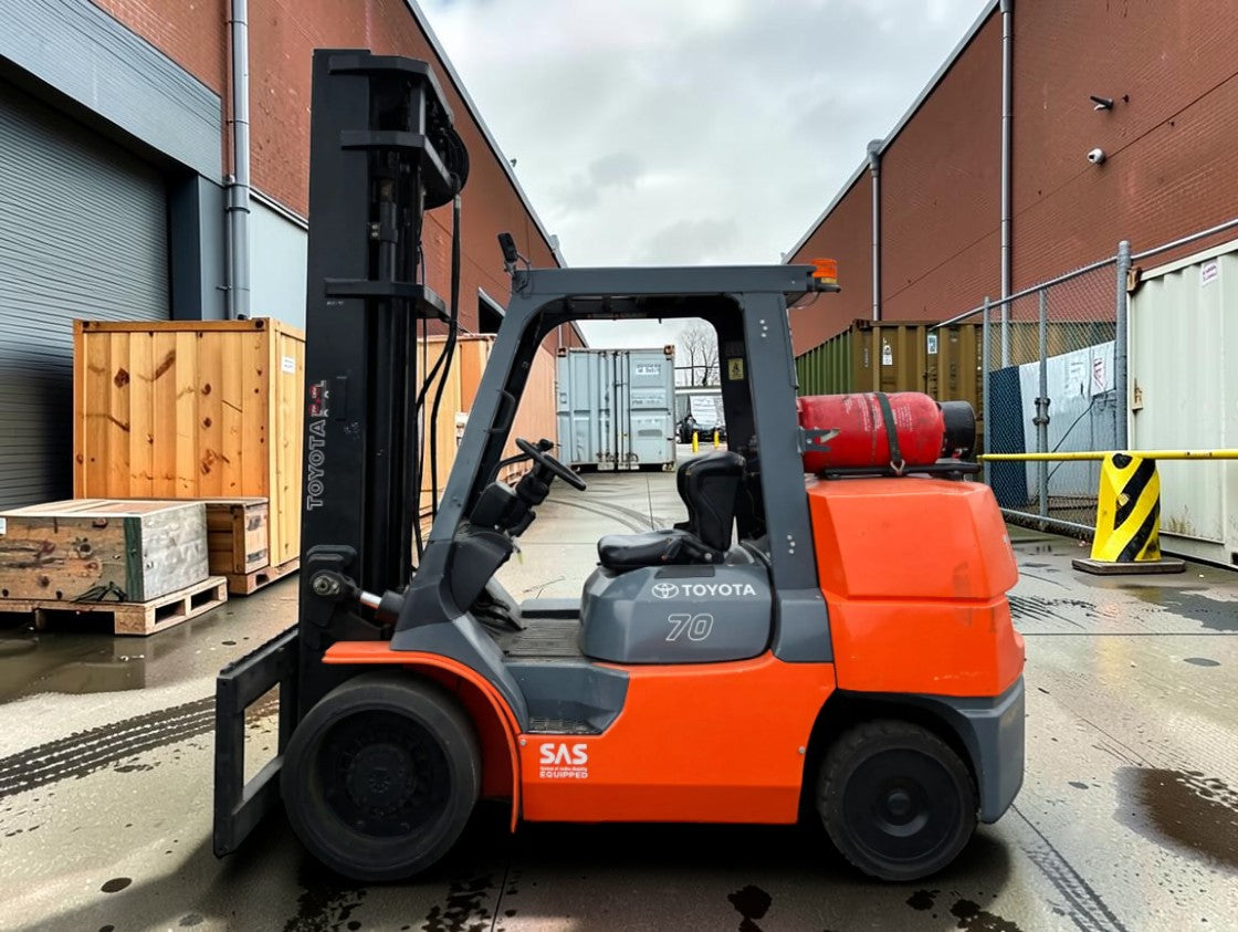 2007 TOYOTA 7FGCU70 LP GAS FORKLIFT – 7000KG CAPACITY