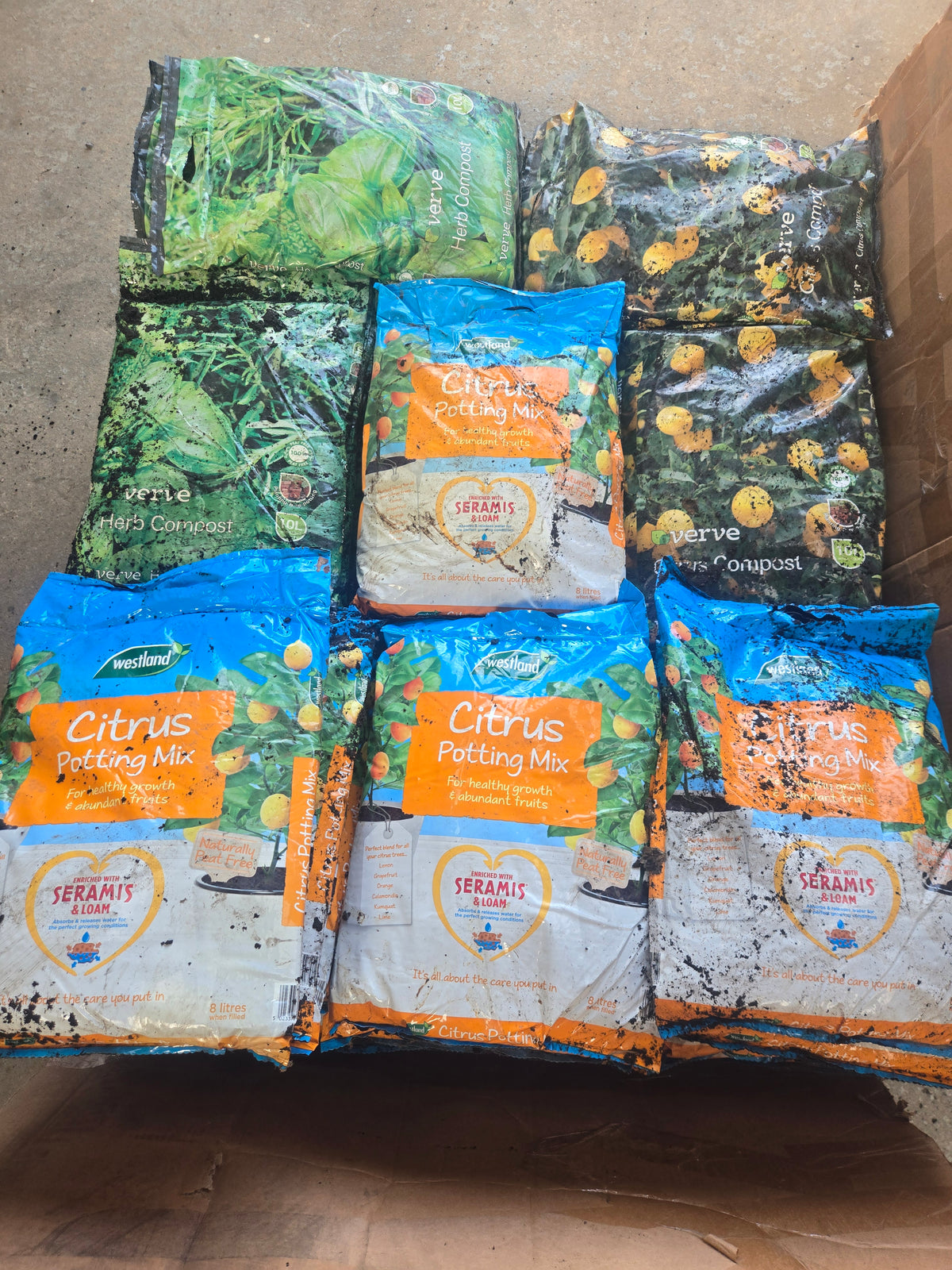 80 BAGS COMPOST WESTLAND CITRUS 8L VERVE CITRUS+HERB 10L COLLECTION