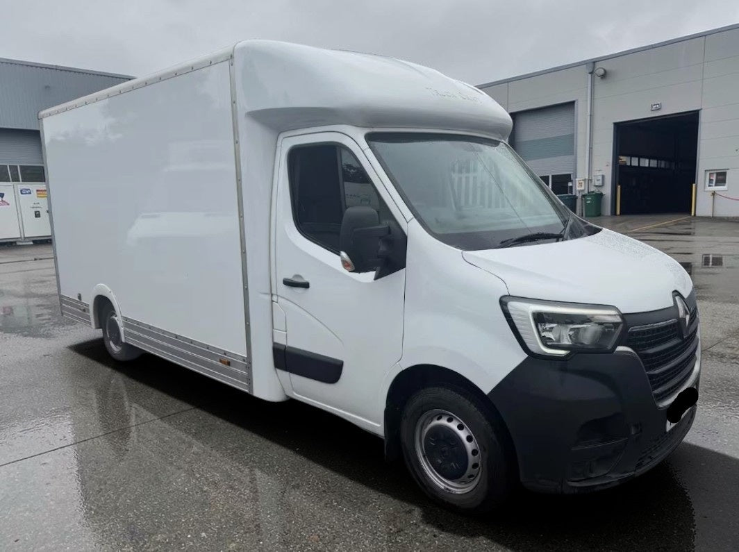 **(ONLY 79K MILEAGE)** 2023 RENAULT MASTER LL35 BUSINESS BLUE DCI 2.3 DIESEL MANUAL WHITE PLATFORM