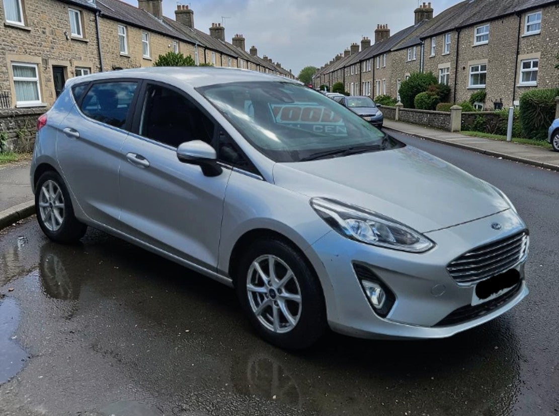 **(ONLY 62K MILEAGE)** 2018 FORD FIESTA ZETEC 1.1 PETROL MANUAL HATCHBACK SILVER