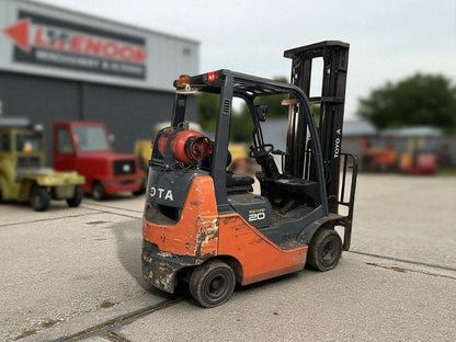 TOYOTA 02-8FGKF20 LPG FORKLIFT