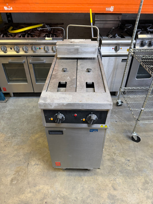 FALCON FRYER C/W FILTRATION SYSTEM