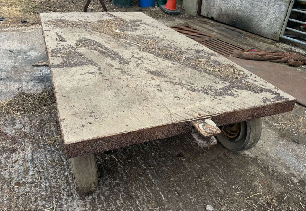 8FT X 4FT TOWABLE 4-WHEEL DOLLY TROLLEY – ANTIQUE / RESTORATION