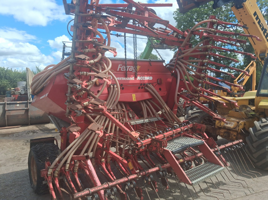 KVERNELAND ACCORD DRILL