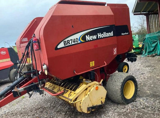 2004 NEW HOLLAND BR740 SUPER FEED BALER