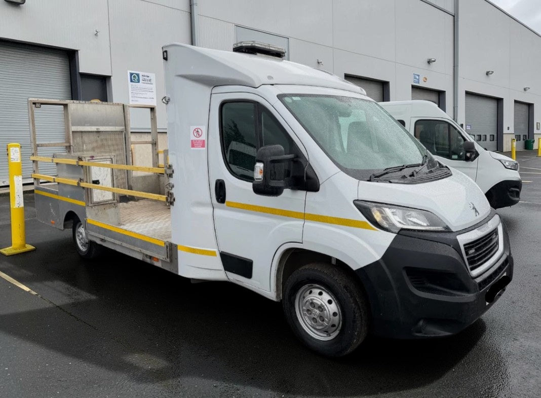 **(ONLY 62K MILEAGE)** 2024 PEUGEOT BOXER 335 PROFESSIONAL+ B-HDI 1997CC MANUAL WHITE