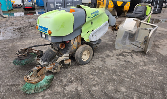 WALK BEHIND ROAD SWEEPER 424HS SPARES OR REPAIRS EXPORT