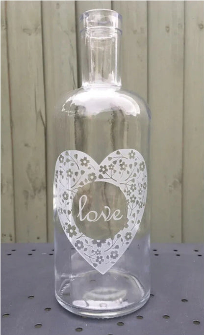 624X GLASS DECORATIVE LOVE BOTTLE WITH A HEART IDEAL FOR CREATIVE DISPLAYS/FLOWERS