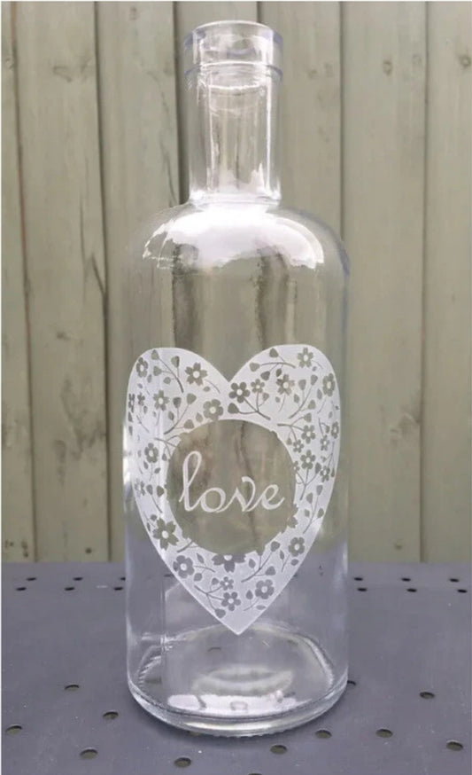 624X GLASS DECORATIVE LOVE BOTTLE WITH A HEART IDEAL FOR CREATIVE DISPLAYS/FLOWERS