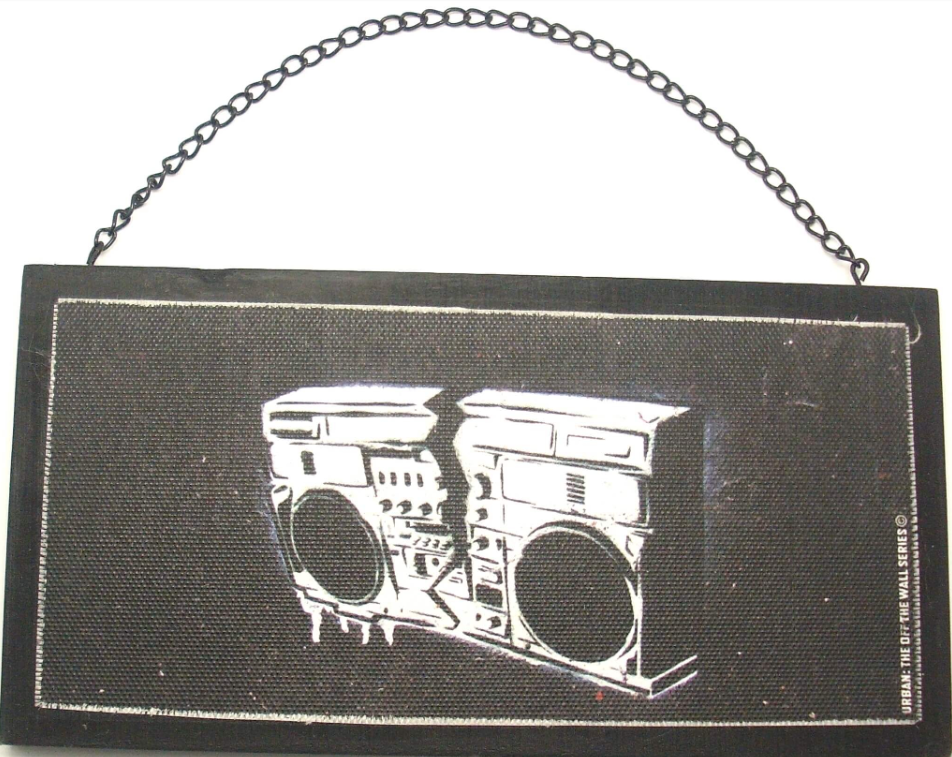192 X HANGING WOODEN PLAQUE-RADIO