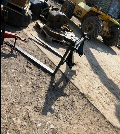 NEW PALLET FORKS ON EURO 8 BRACKETS