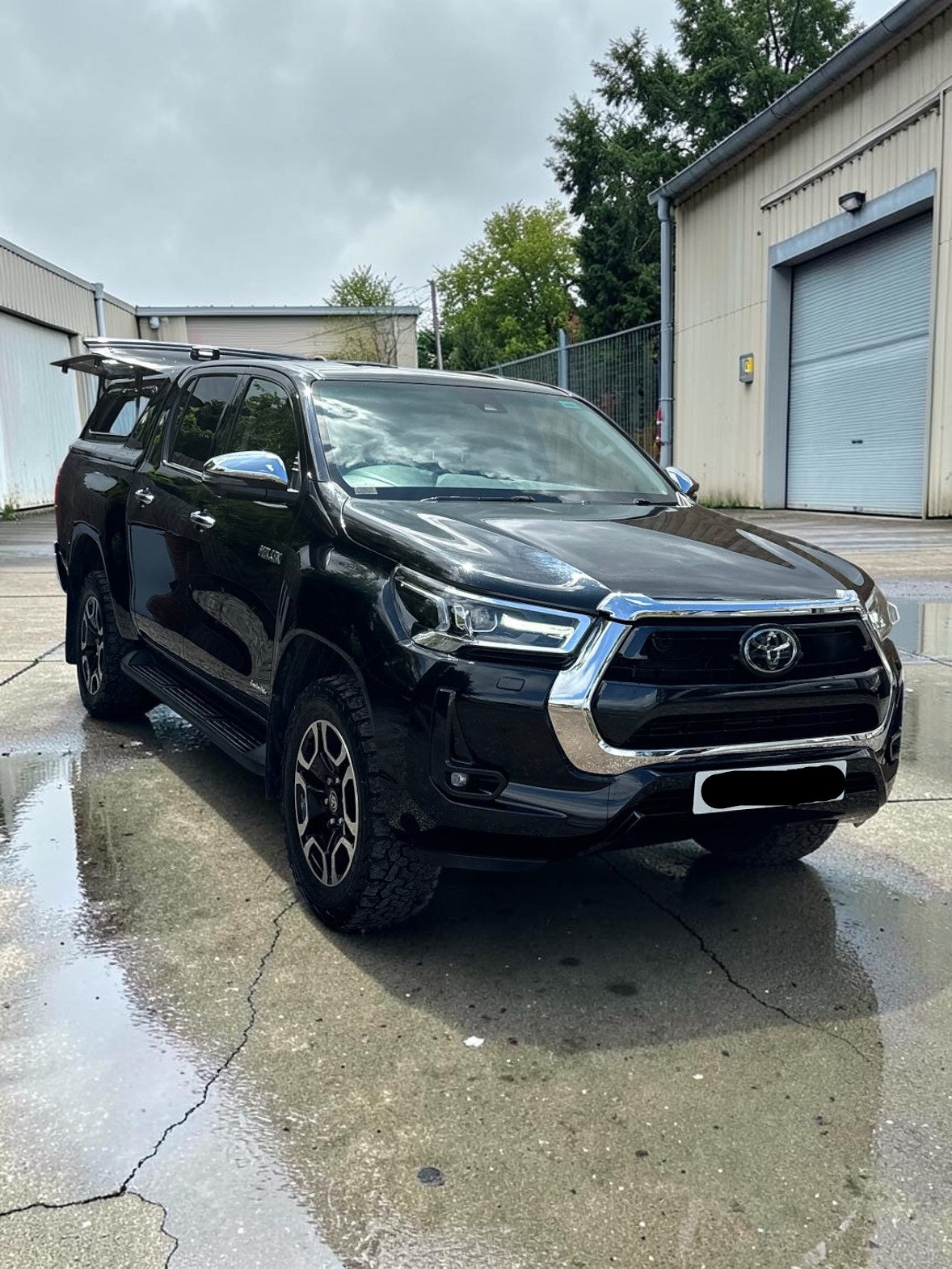 **(ONLY 114K MILEAGE)** 2022 TOYOTA HILUX INVINCIBLE D-4D 4WD DCB 2.4 DIESEL MANUAL PICK UP