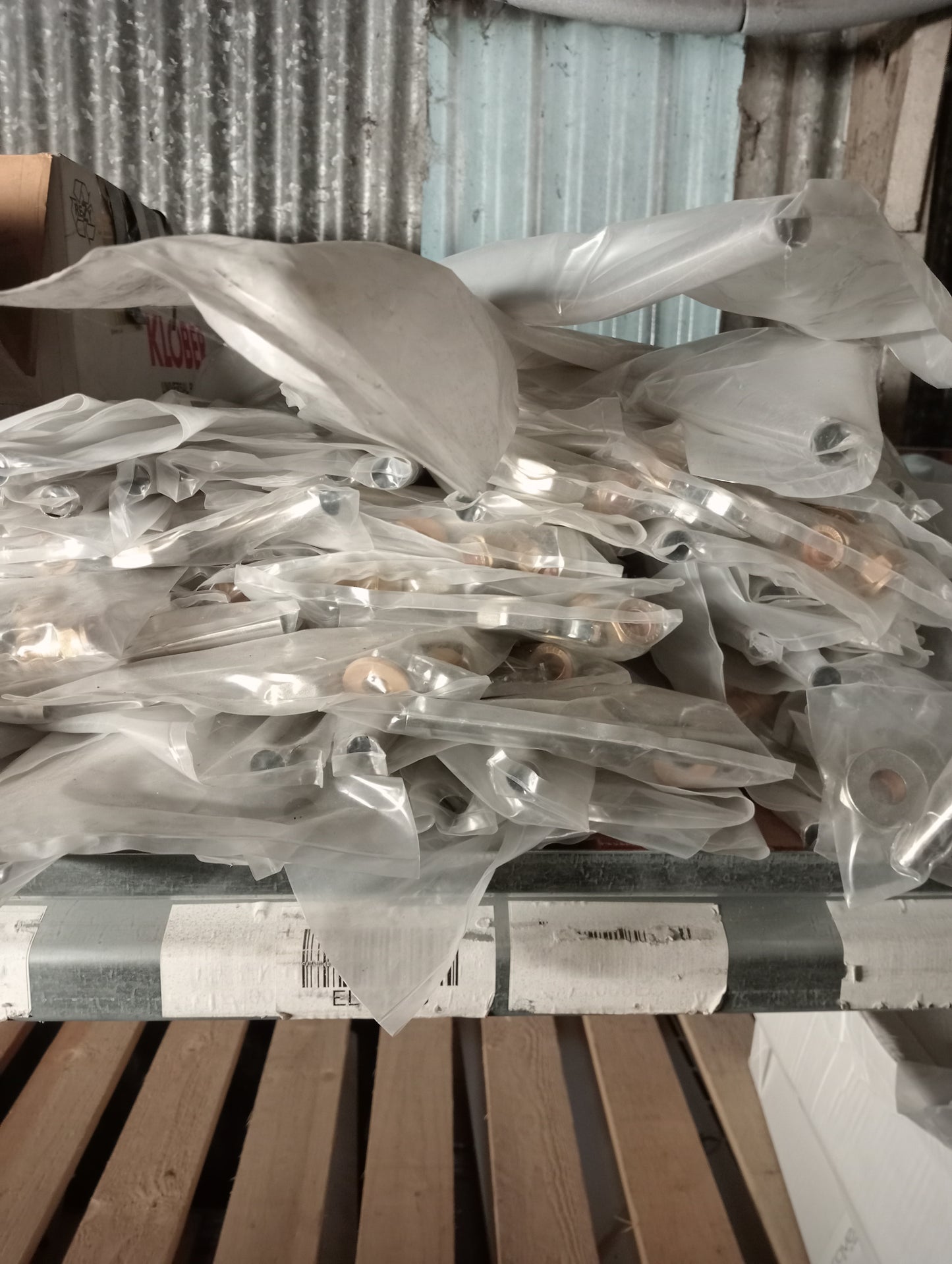 ARMITAGE SHANKS SANURA CONCEALED FLUSHPIPES CHROME - S6226NU JOBLOT OF 20