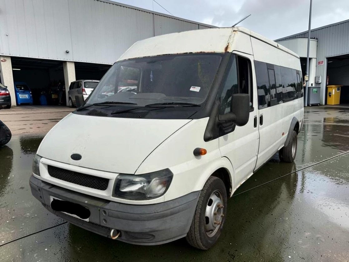 **(ONLY 66K MILEAGE)** 2006 FORD TRANSIT MINIBUS 2.4 DIESEL MANUAL 2402CC >>--NO VAT ON HAMMER--<<