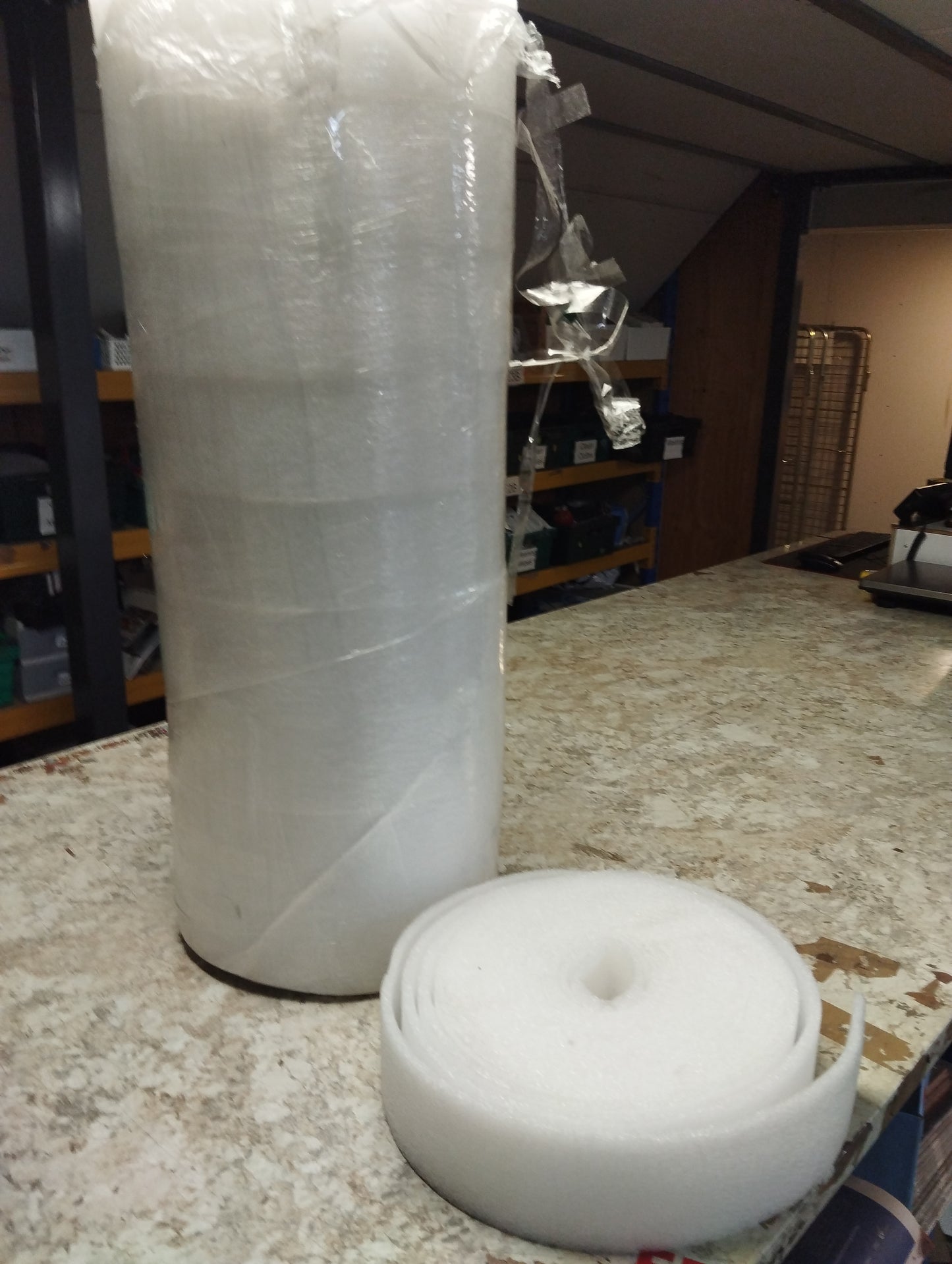 JOBLOT APPOX 55 UNITS IN TOTAL 10MM X 100MM EXPANSION JOINT STRIP 10M