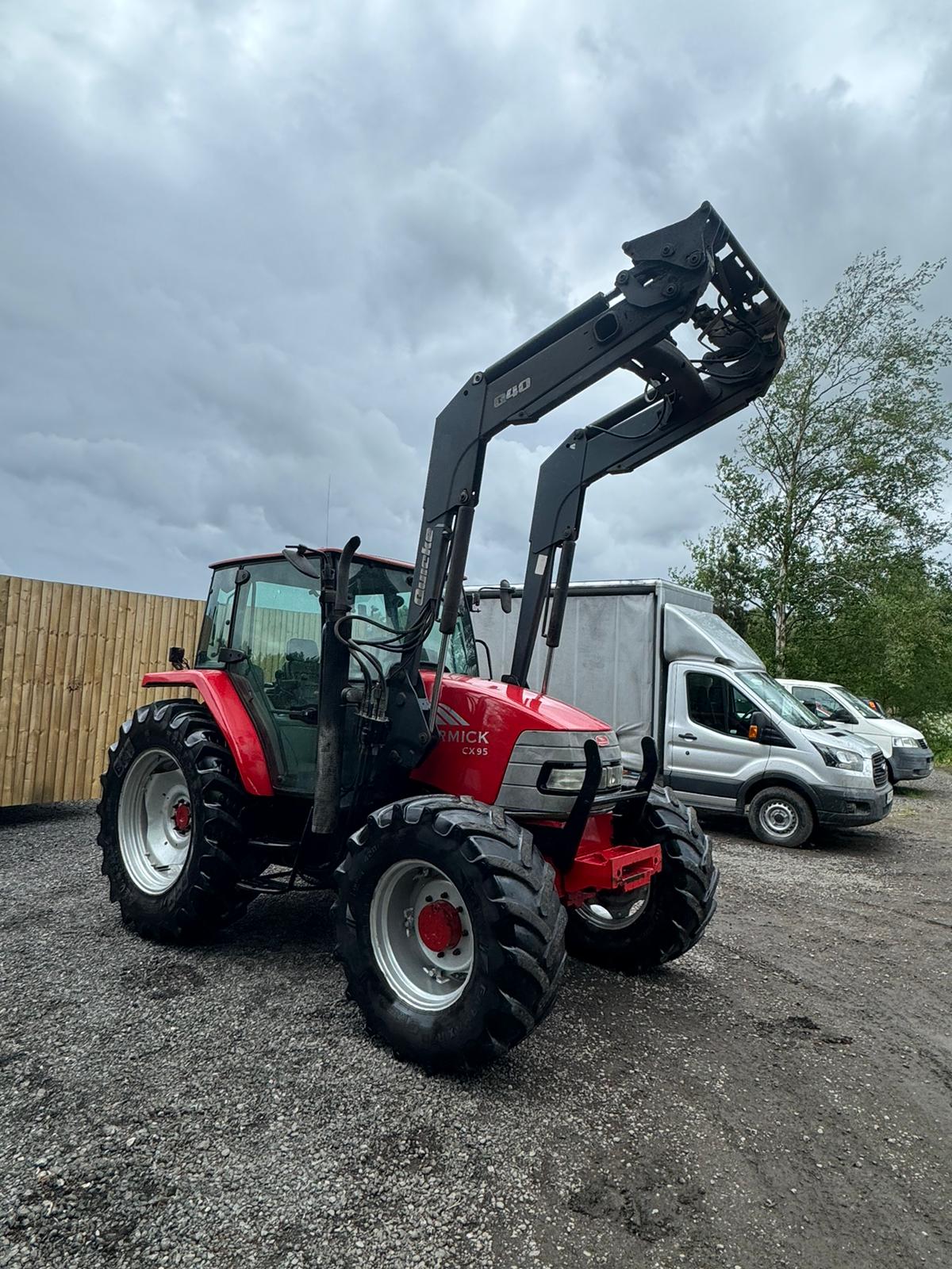 MCCORMICK CX95 QUICKE Q40 LOADER 6300 HOURS FROM NEW