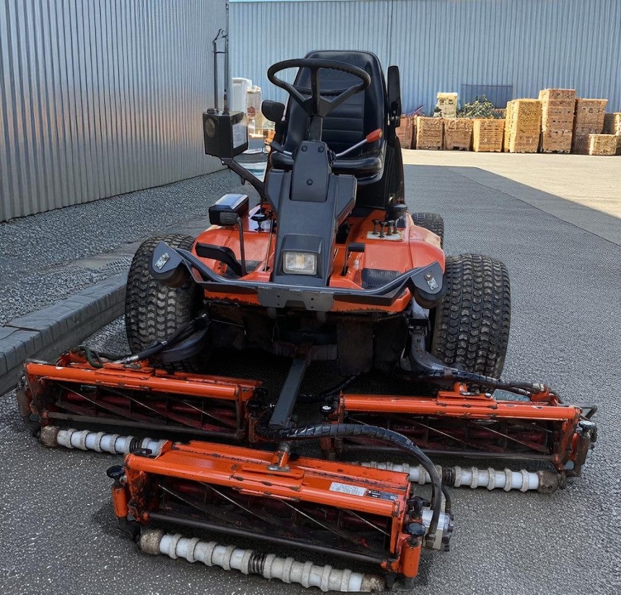 KUBOTA AM3300 DIESEL GARDEN TRACTOR GRASS CUTTER WITH COLLECTOR