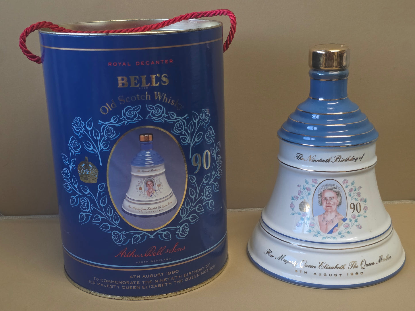 SEALED BELL’S OLD SCOTCH WHISKY ROYAL DECANTER QUEEN MOTHER 90TH BIRTHDAY 1990 WITH TUBE