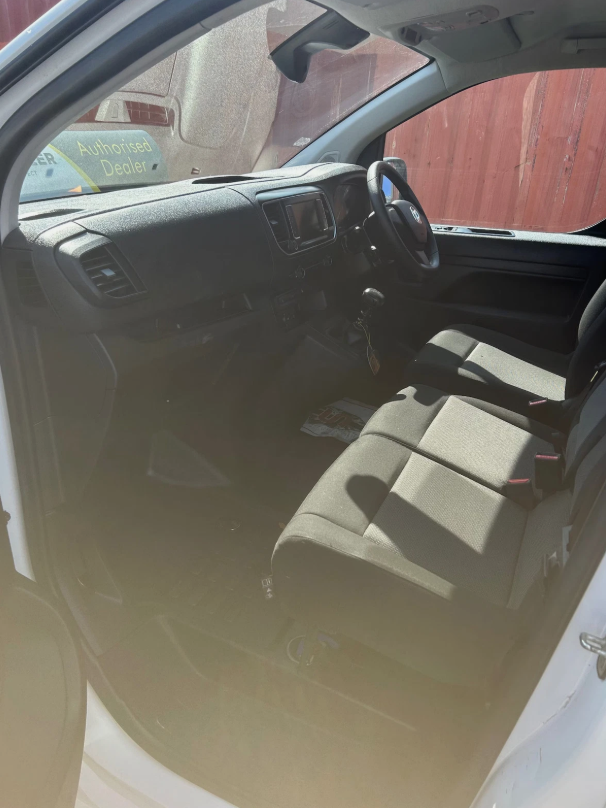 **(ONLY 27K MILEAGE)** 2023 VAUXHALL VIVARO 2900 1.5D 100PS PRO H1 PANEL VAN