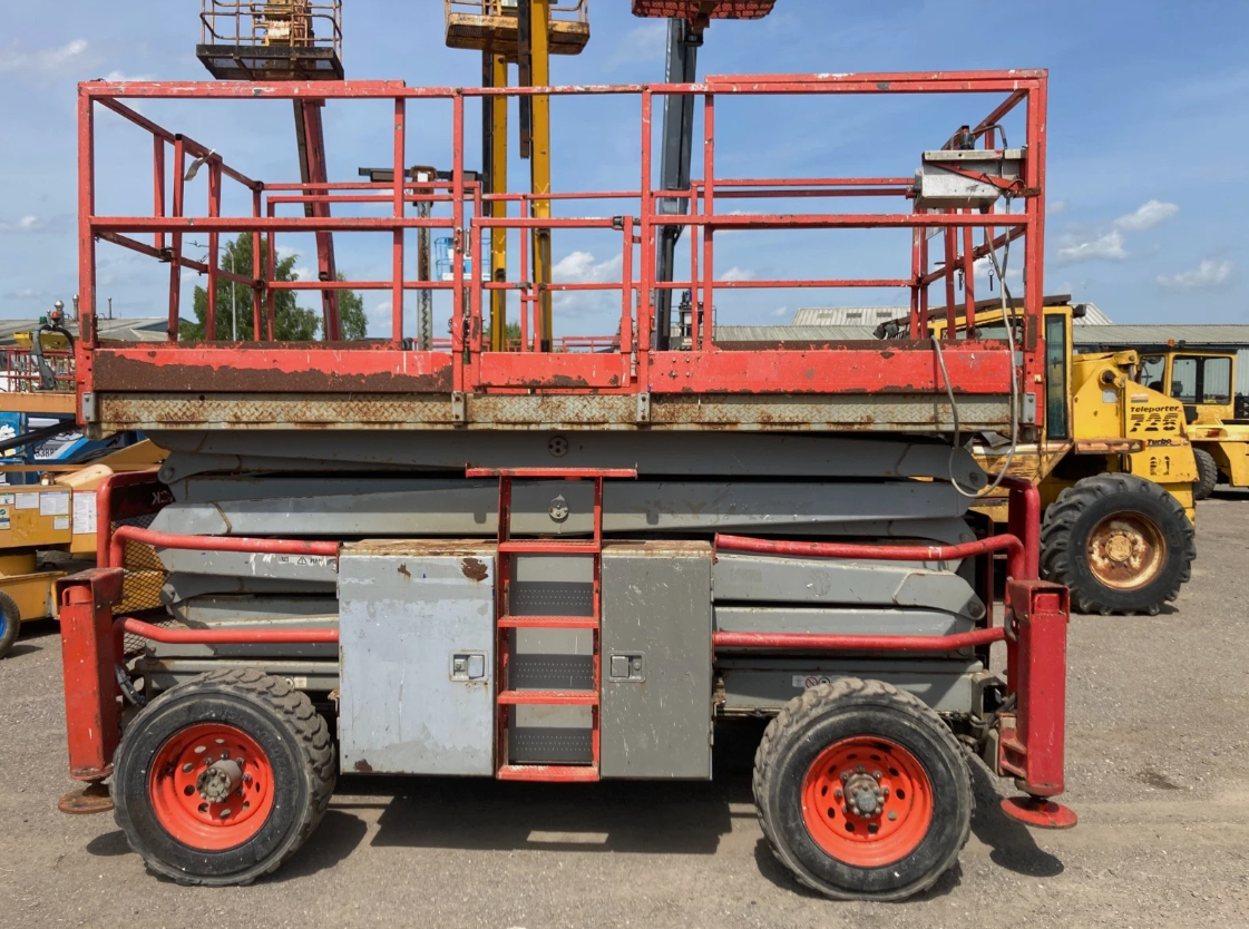 2012 SKYJACK SJ8841 SCISSOR LIFT ACCESS PLATFORM / MEWP