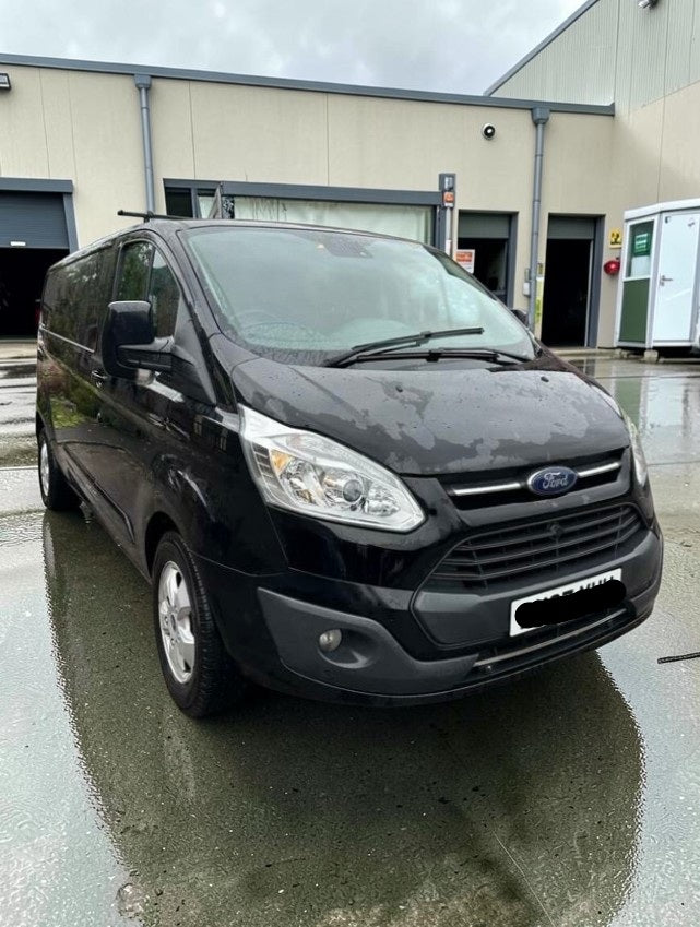 **(ONLY 88K MILEAGE)** 2017 FORD TRANSIT CUSTOM 290 LIMITED L1H1 1996CC DIESEL MANUAL