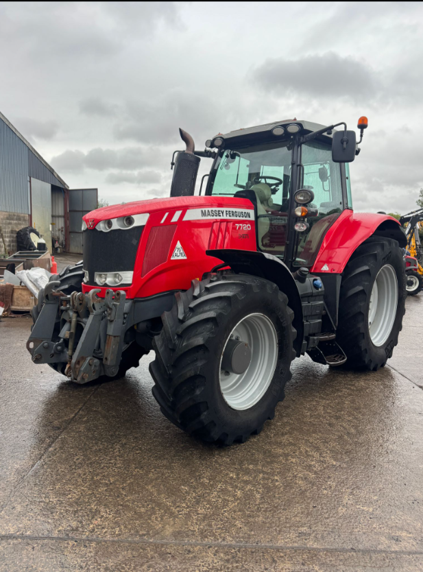 2015 MASSEY FERGUSON 7720 TRACTOR
