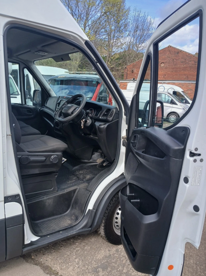 **(ONLY 80K MILEAGE)** 2022 IVECO DAILY AUTO DIESEL PANEL VAN WHITE >>--NO VAT ON HAMMER--<<