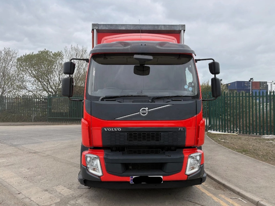 2014 VOLVO FL 7.7 DIESEL SEMI-AUTOMATIC CURTAINSIDER
