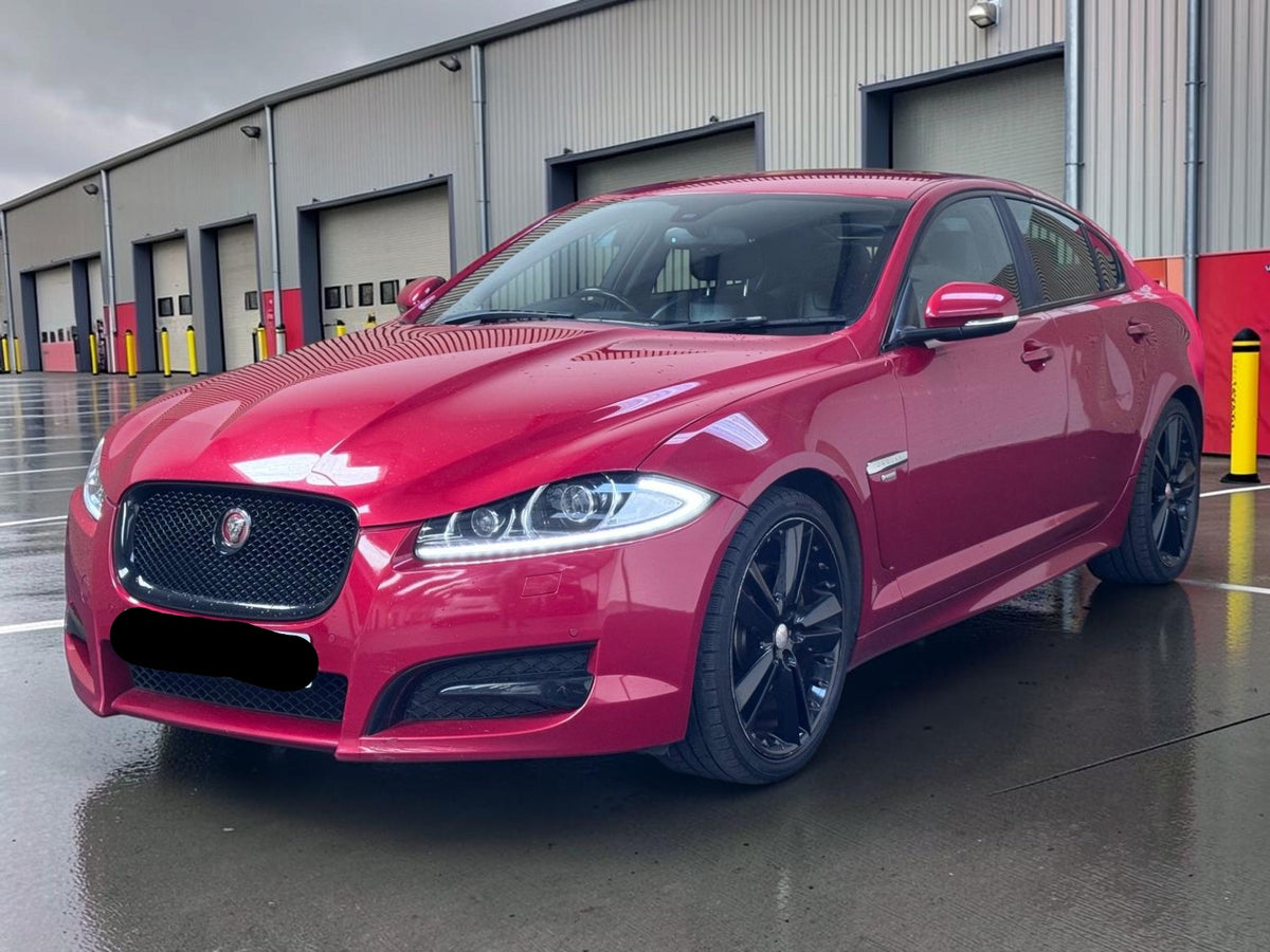 (ONLY 91K MILEAGE)** 2015 JAGUAR XF R-SPORT BLACK D AUTO 2.2L DIESEL SALOON >--NO VAT ON HAMMER--<