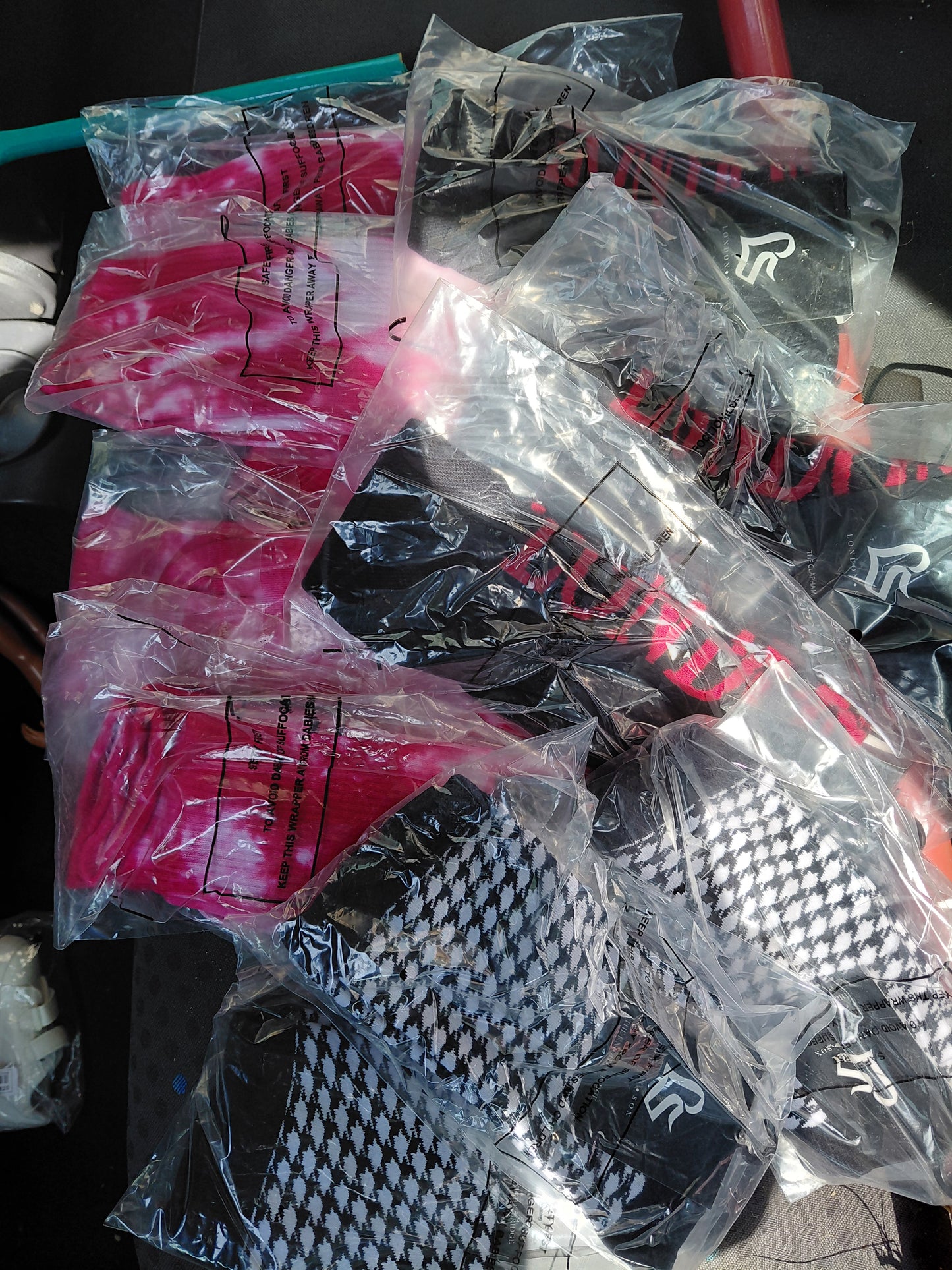 QUANTITY OF WOMENS SOCKS FROM LONDON RETAILER 50X ITEMS RRP 2.99 EACH