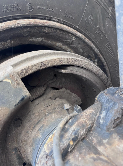 2 X ROR AXLES WITH DRUM BRAKES AND 215/75R17.5 TYRES – TRACTOR LOW LOADER TRAILER