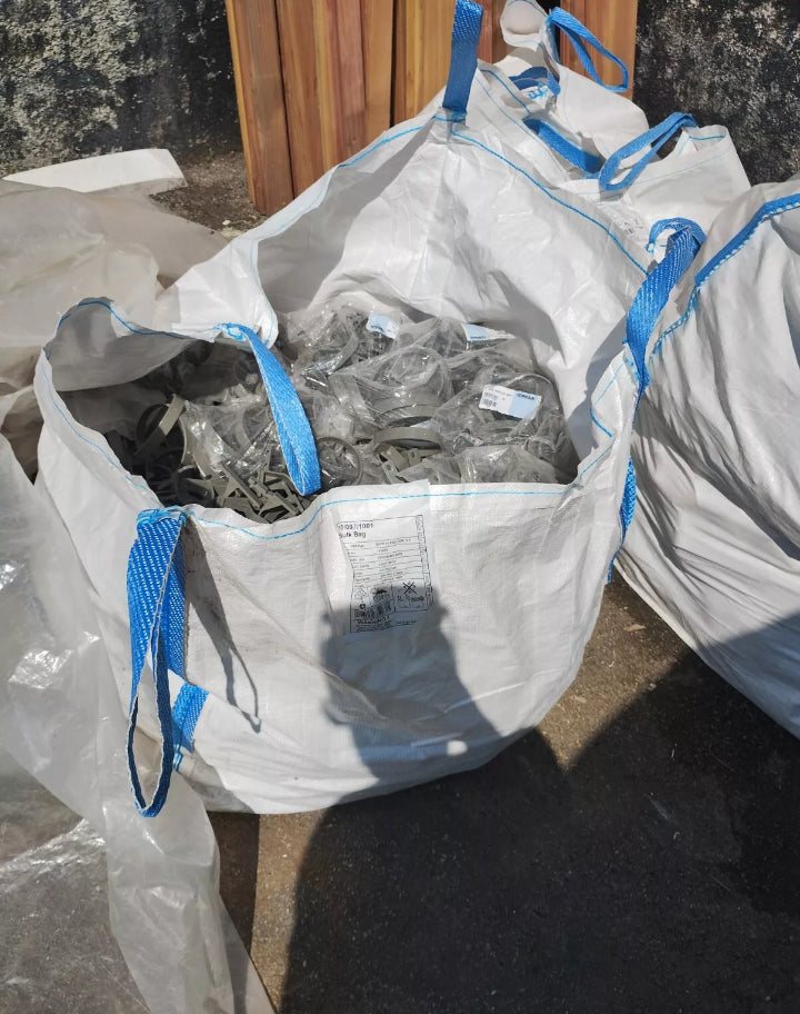 TONNE DUMPY BAG FULL-TERRAIN - 110MM 4INCH ADJUSTABLE PIPE / SOCKET CLIPS -143.4G -GREY