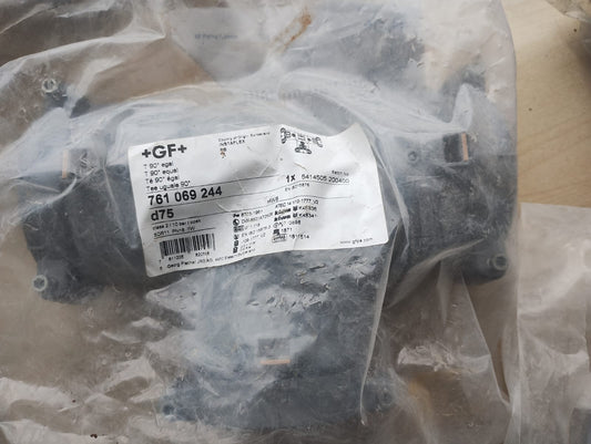 +GF+ EQUAL TEE 90⁰ COUPLER SOCKET FLANGE ADAPTOR INSTAFLEX - 761 069 244 - D75 JOBLOT OF 3 - NEW