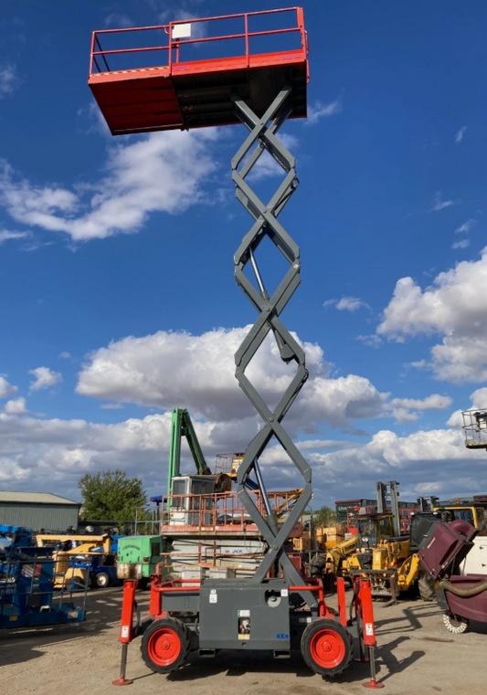 2011 SKYJACK SJ6832 SELF-PROPELLED SCISSOR LIFT – 11.7 METRE WORKING HEIGHT