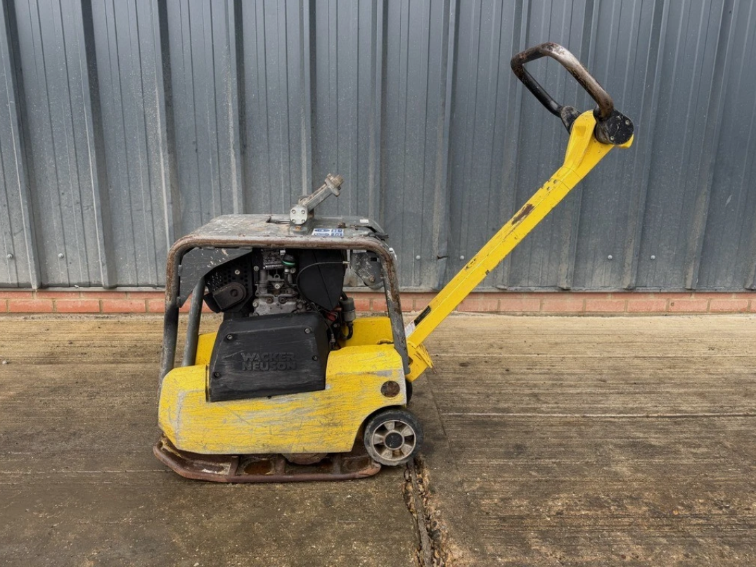 2018 WACKER NEUSON DPU2540H DIESEL REVERSIBLE PLATE COMPACTOR