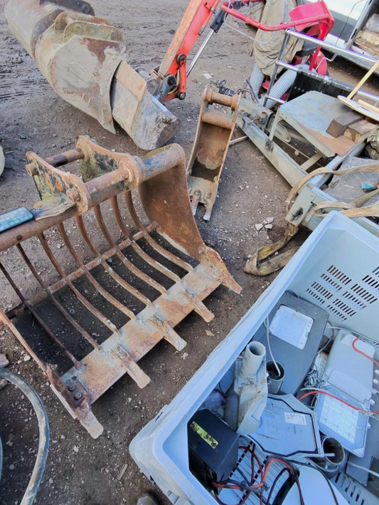 EXCAVATOR RIDDLE BUCKET / SKELETON SCREENING BUCKET